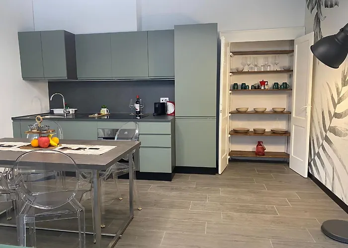 Апартаменти Homy Charme&relax *