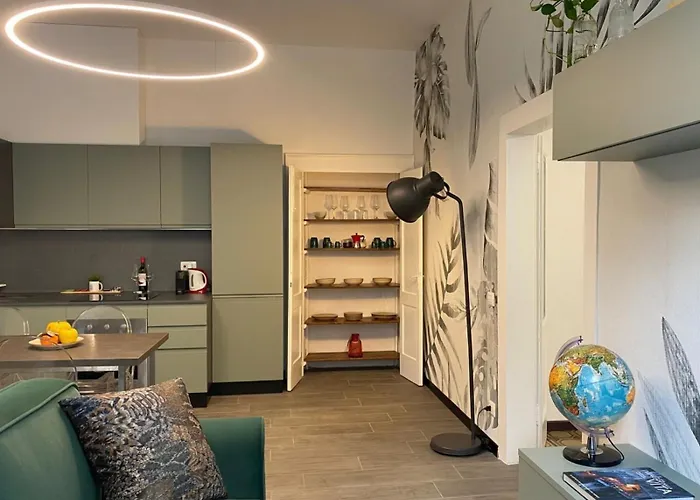 Апартаменти Homy Charme&relax *